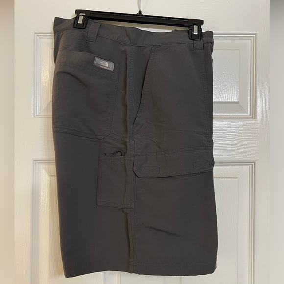 The North Face Men's Hiking Shorts, size 38 - Picture 3 of 7